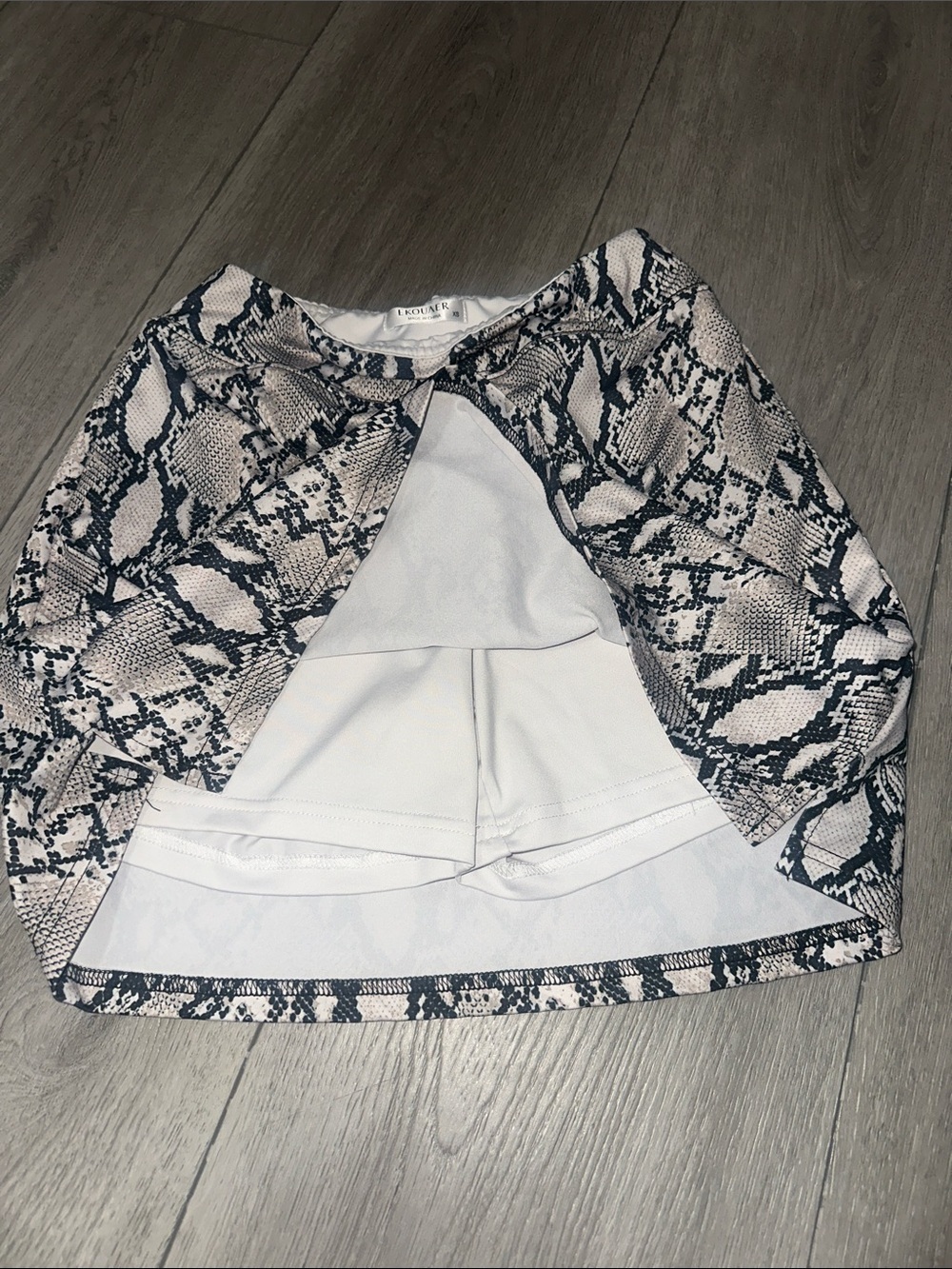 Womens Snake Print Skort - Black & Cream size XS - Picture 3 of 6